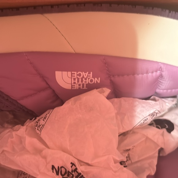 THE NORTH FACE THERMOBALL TRACTION MULE II 💜🍋‍🟩 - Picture 3 of 5